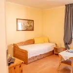 Landhof Apartment *